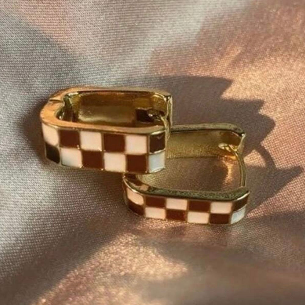 Checkered Hoops
