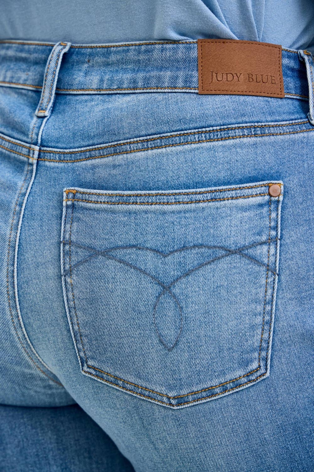 Claudia Ankle Wide Jeans
