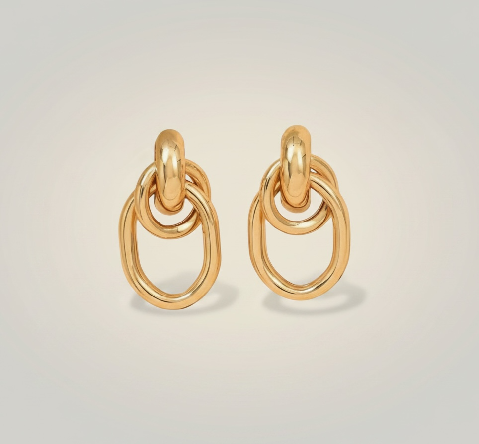 Knot stud earrings