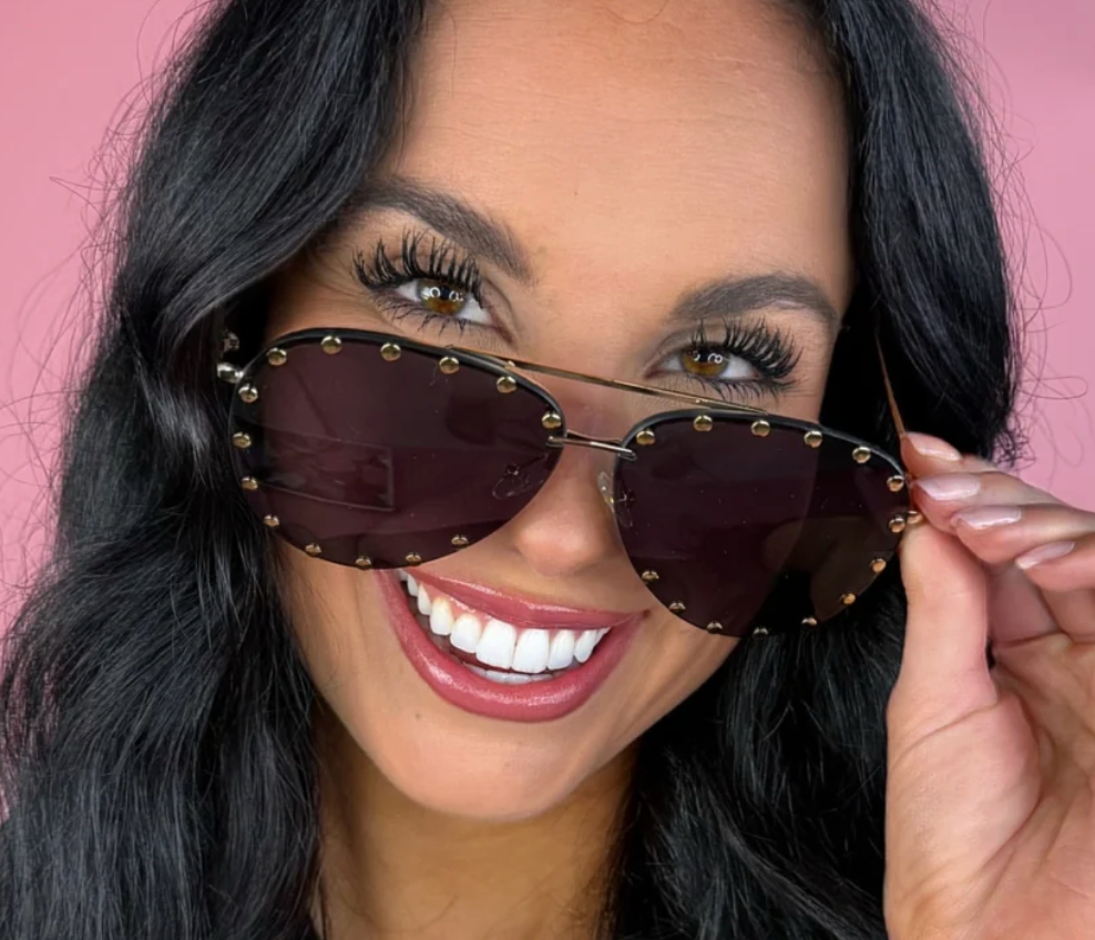 Showstopper Stud Sunnies